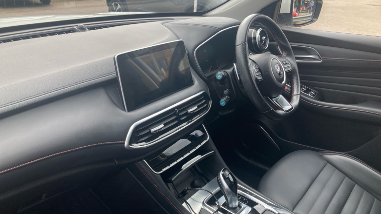 MG Hs 1.5 T-GDI Exclusive 5dr DCT Petrol Hatchback